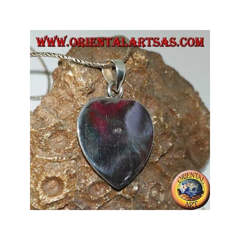 Ciondolo in argento a forma di cuore con madreperla incastonata
