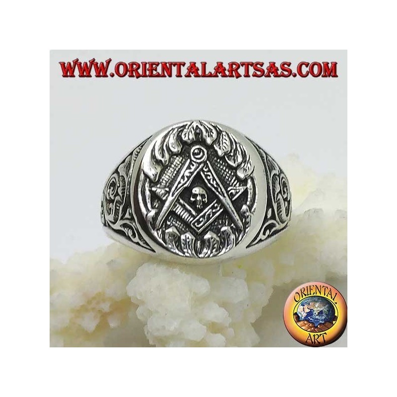 Bague en argent, boussole équipe symbole Mason et le crâne