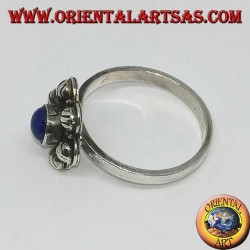 Silver flower ring with central round natural Lapis Lazuli
