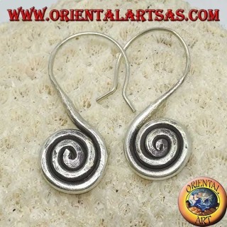 Boucles d'oreilles en argent avec spirale crochues faites main par Karen