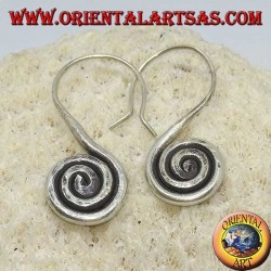 Boucles d'oreilles en argent avec spirale crochues faites main par Karen