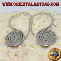 Pendientes triturados en espiral de plata de Karen hechos a mano