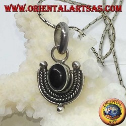 Silberanhänger mit ovalem Onyx und geflochtenem Silberrand