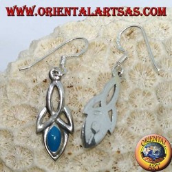 Pendientes de plata con nudo de tyrone y pasta turquesa.