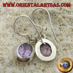 Silberohrringe mit natürlich facettiertem ovalem Amethyst auf glattem Rand