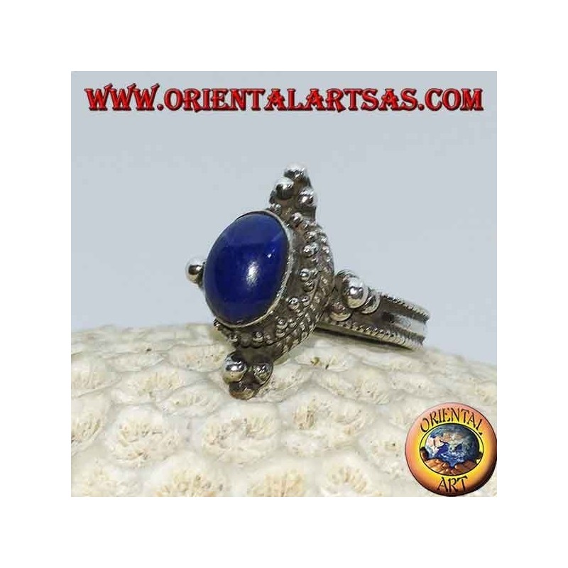 Silberring mit ovalem Lapislazuli, umgeben von Punkten