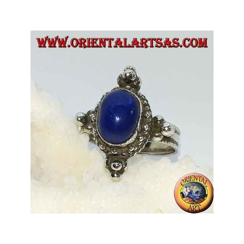 Silberring mit ovalem Lapislazuli, umgeben von Punkten