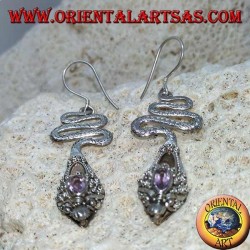 Kobraförmige Silberohrringe mit facettiertem ovalen Amethyst und Goldfolie