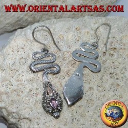 Pendientes de plata en forma de cobra con amatista ovalada facetada y lámina de oro.