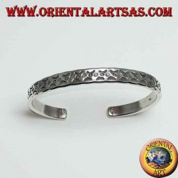Rigid bracelet in silver, with beating incisions of contrived moons