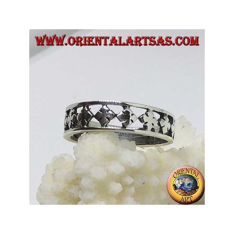 Anello a fedina in argento con quadrifogli stilizzati intagliati