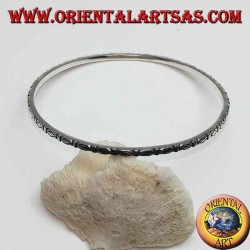 Silberringarmband mit geschnitzten Rauten