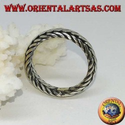 Bague en argent avec bande tissée à la main