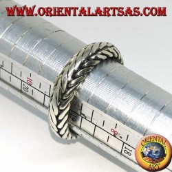 Bague en argent avec bande tissée à la main