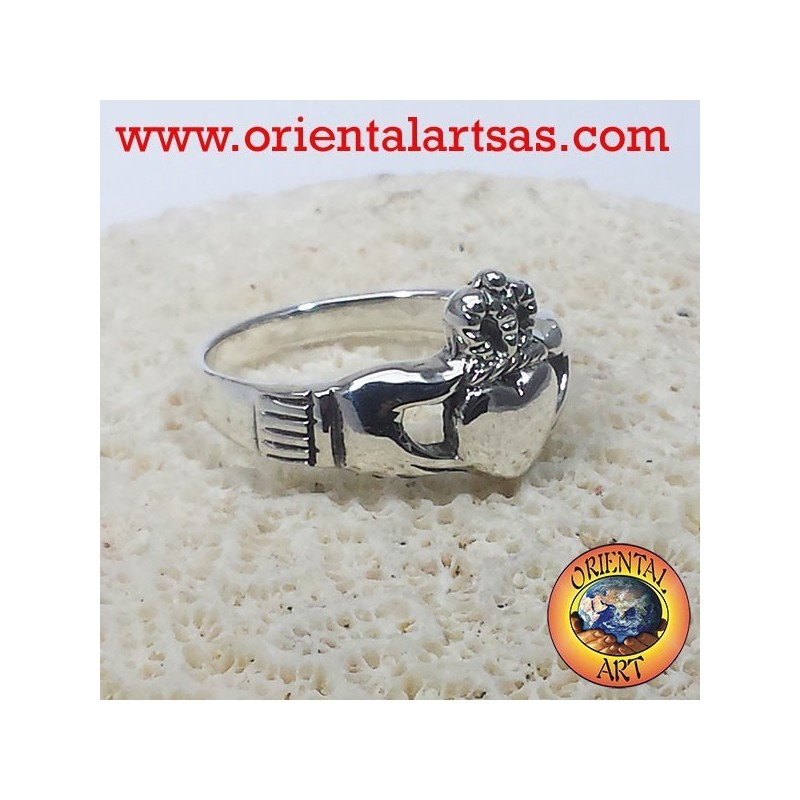 Anello Claddagh in argento