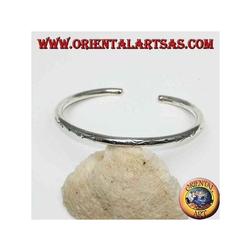 Bracelet in rigid silver, round wire mm. 3.5 hand engraved