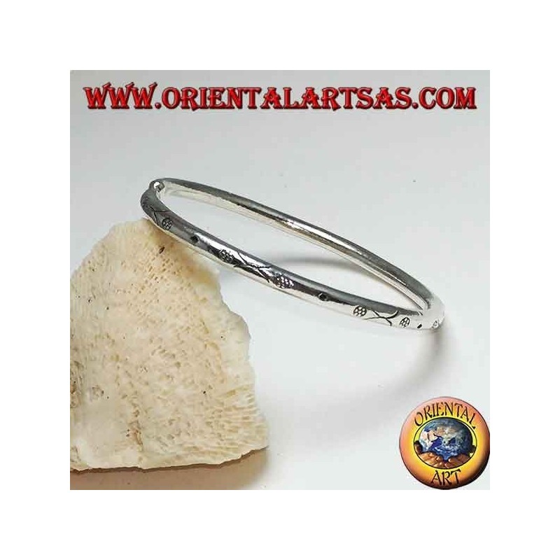 Bracelet en argent rigide, fil rond mm. 3.5 gravé à la main