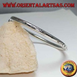 Bracelet in rigid silver, round wire mm. 3.5 hand engraved