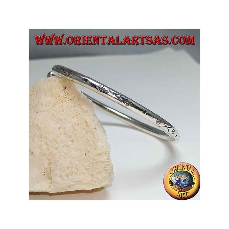 Armband aus starrem Silber, Runddraht mm. 3,5 handgraviert