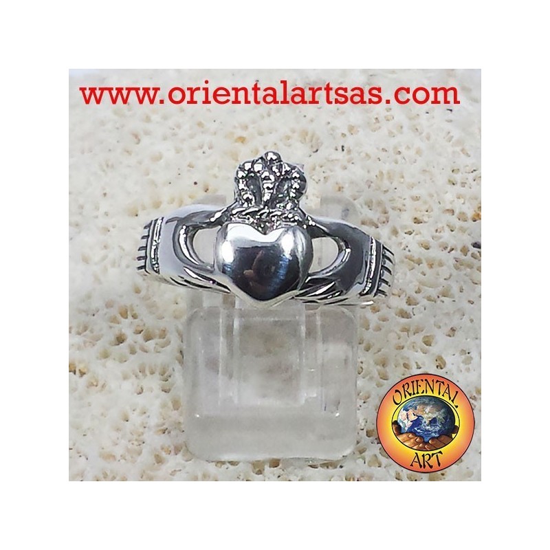 Anello Claddagh in argento