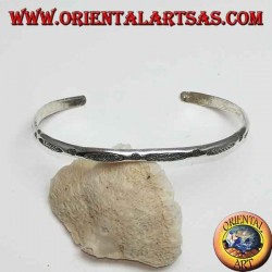 Starre Silberarmband mit Gravuren von Karen handgefertigt