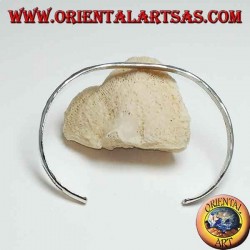 Rigid silver bracelet, with engravings handmade by Karen