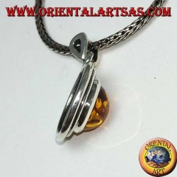 Pendentif en argent avec ambre rond et bord en deux cires