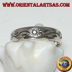 Silver ring inlaid with sun and alternating waves