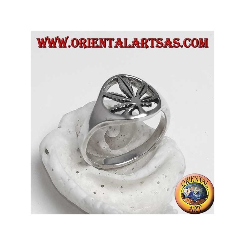 Silberring mit geschnitztem Hanfblatt (Marihuana)