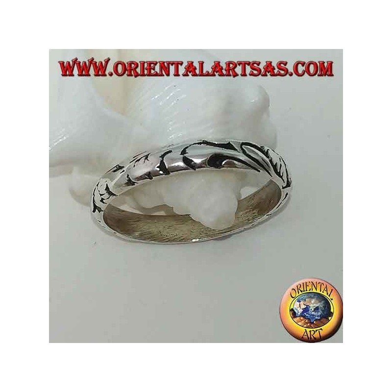 Silver ring, 4 mm carved band ring