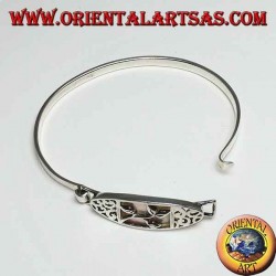 Bracelet rigide en argent avec sculpture florale et nacre rectangulaire ci-dessous