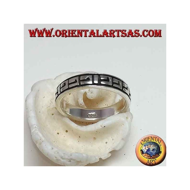 Bague en argent avec décorations grecques en bas-relief