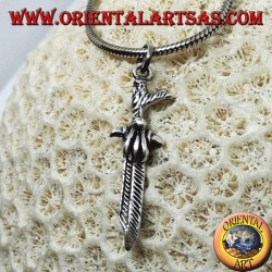 Colgante de plata daga celta con mango curvo