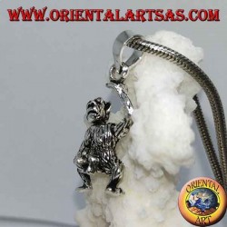 Colgante de plata, mono que se masturba moviendo la cabeza con los brazos