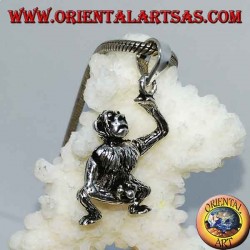 Colgante de plata, mono que se masturba moviendo la cabeza con los brazos
