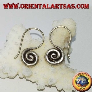 Pendientes de gancho en espiral de plata hechos a mano Karen (pequeño)