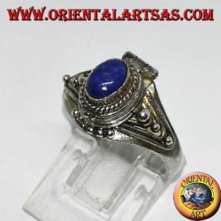 Anillo pequeño veneno de plata hecho a mano con lapislázuli ovalado