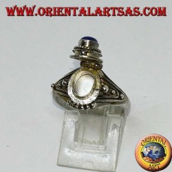 Anillo pequeño veneno de plata hecho a mano con lapislázuli ovalado
