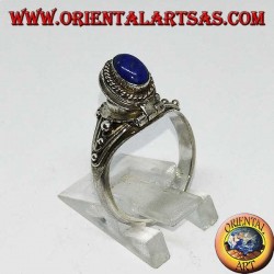 Kleiner silberner Giftring, handgefertigt mit ovalem Lapislazuli