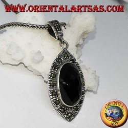 Colgante de plata con ónice ovalado facetado y marcasita