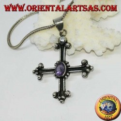 Silberanhänger, kreuzverankert mit facettiertem ovalem Amethyst