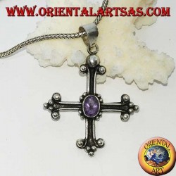 Silberanhänger, kreuzverankert mit facettiertem ovalem Amethyst