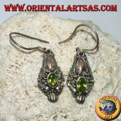 Pendientes de plata con cabeza de dragón con juego de peridotos y placas de oro.