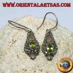 Pendientes de plata con cabeza de dragón con juego de peridotos y placas de oro.