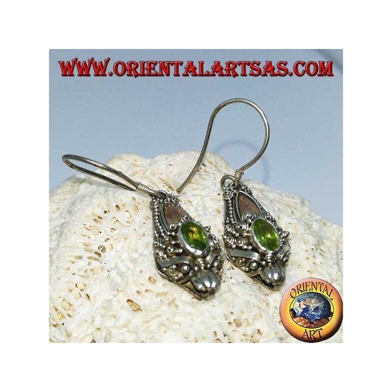 Boucles d'oreilles tête de dragon en argent avec péridot et plaques d'or