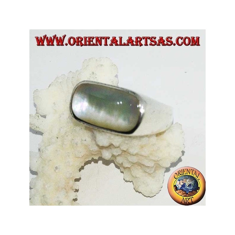 Bague en argent avec de la nacre à long