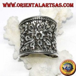 Concave wide band silver ring, chiseled and floral perforated