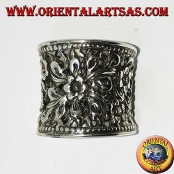 Concave wide band silver ring, chiseled and floral perforated