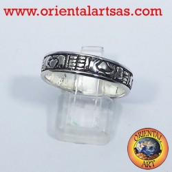 Claddagh wedding ring in silver
