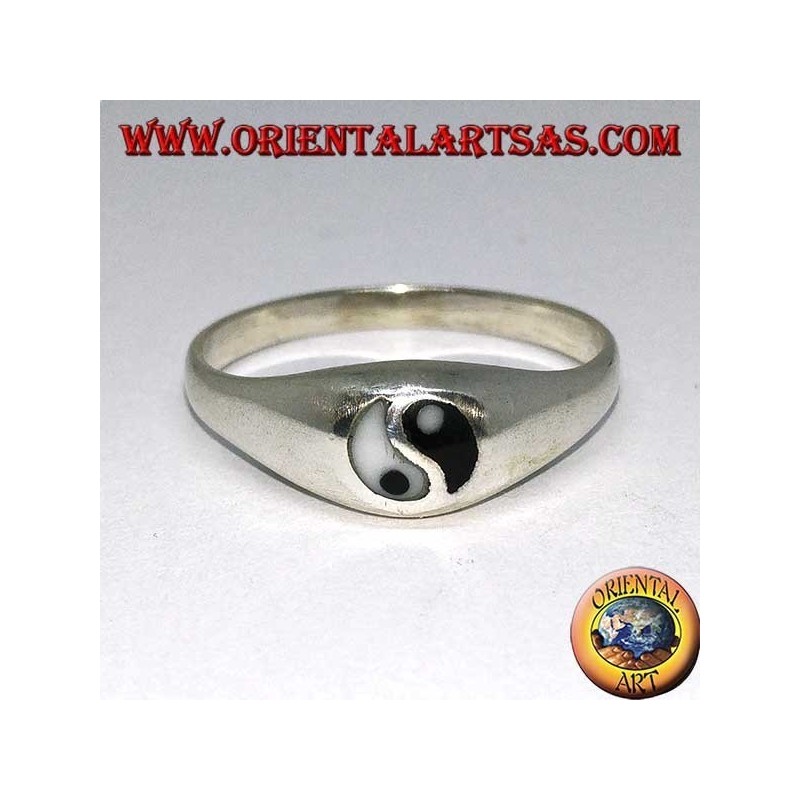 Simple ring with Tao yin yang in silver (small)